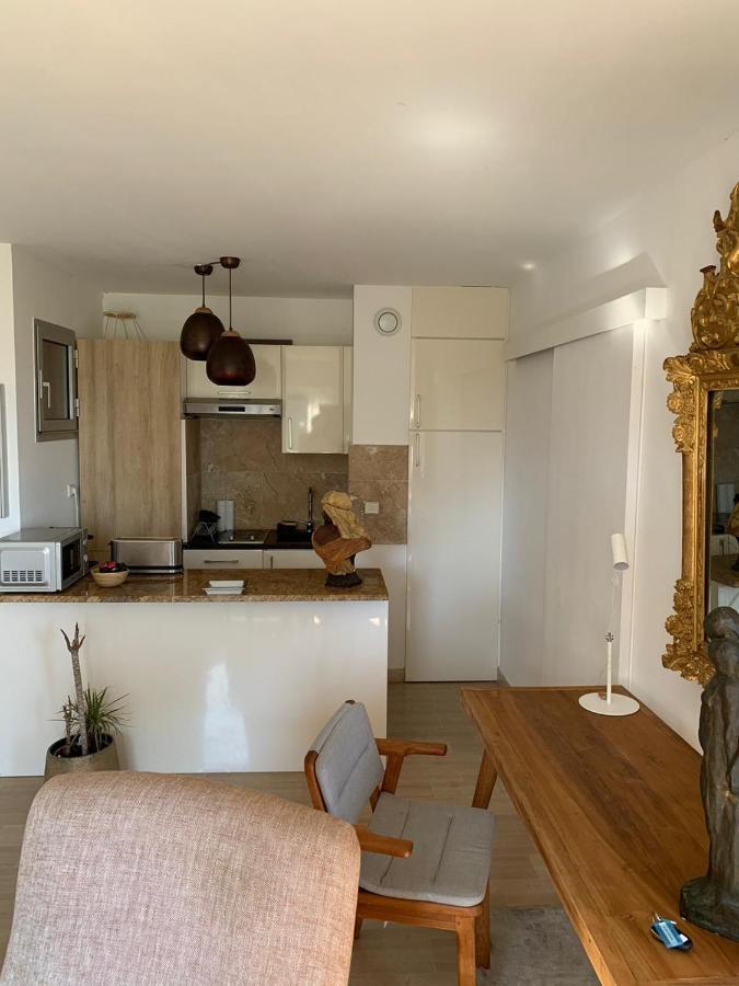 Raffine Apartment